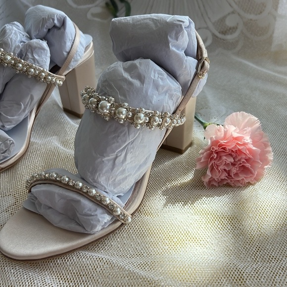 Badgley Mischka Natasha Block Heels - Picture 7 of 11